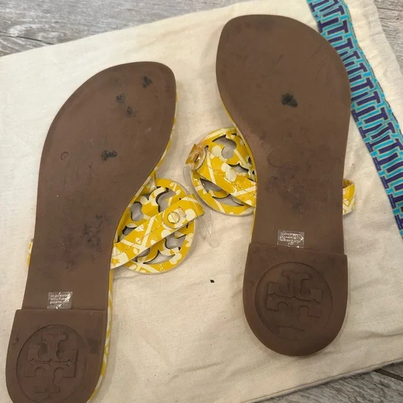 Tory Burch Yellow Floral Sandals sz 7 - Picture 4 of 4